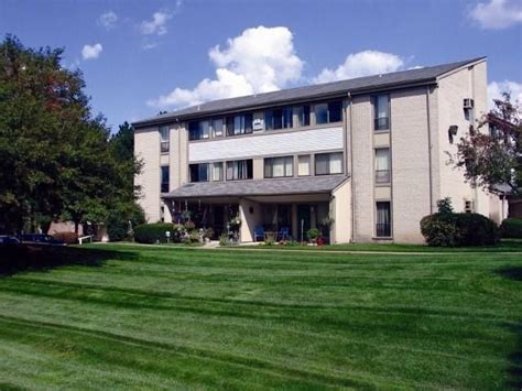 village green apartments waterford mi.